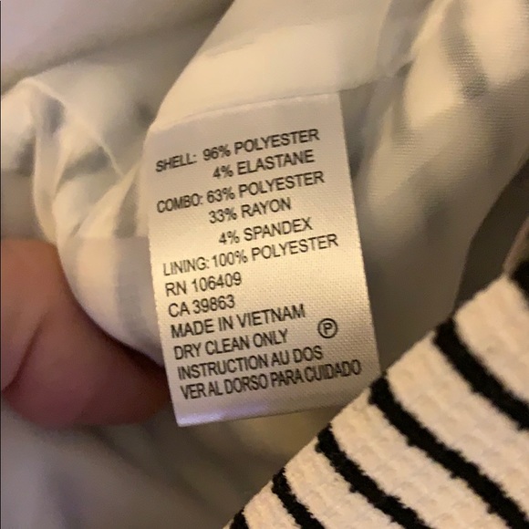 EUC Tahari Black and White Striped Blazer - Picture 4 of 4